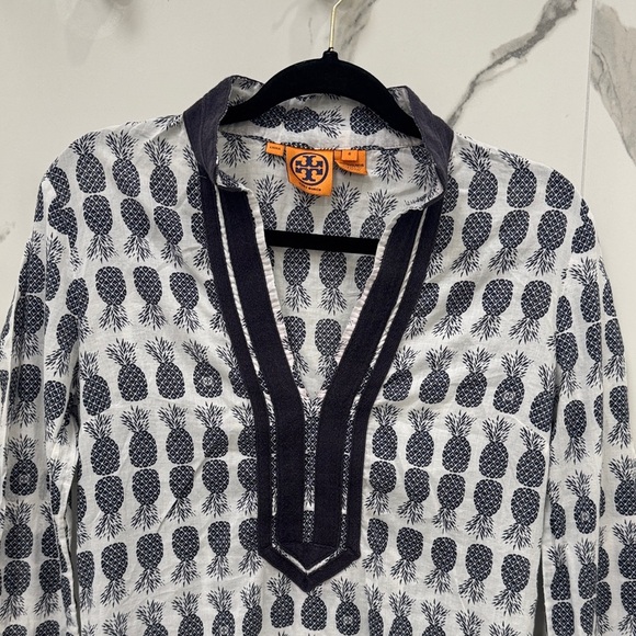 Tory Burch Navy and White Pineapple Tunic - Picture 3 of 6